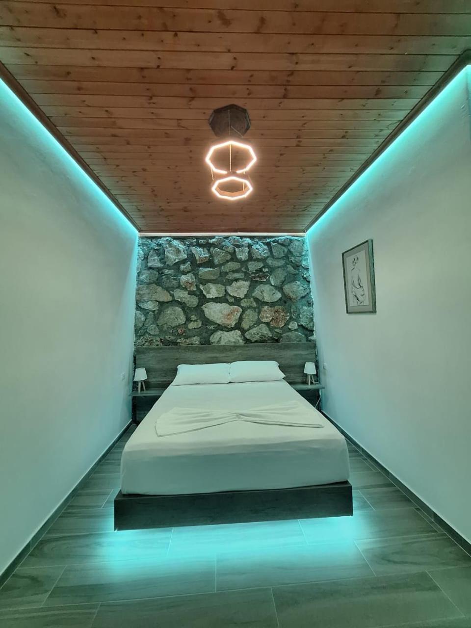 Flower Hill Vlorë Exteriör bild